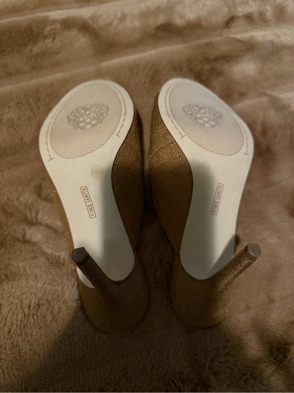 Vince Camuto brown slides - Picture 4 of 5